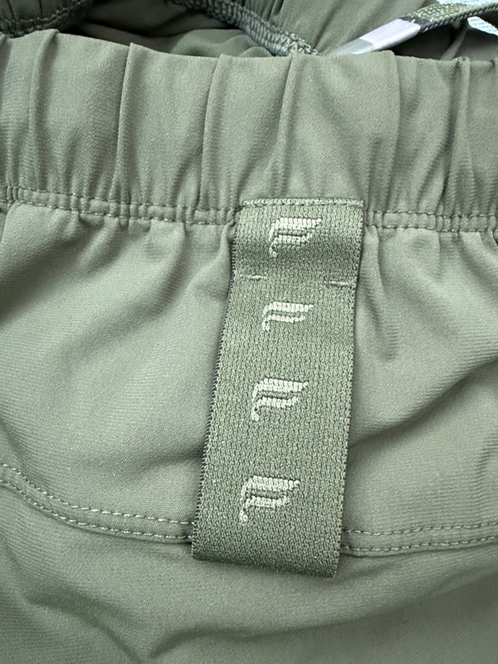 FABLETICS Men’s Olive Green Shorts with Elastic Waistband Size XXL - Picture 6 of 8